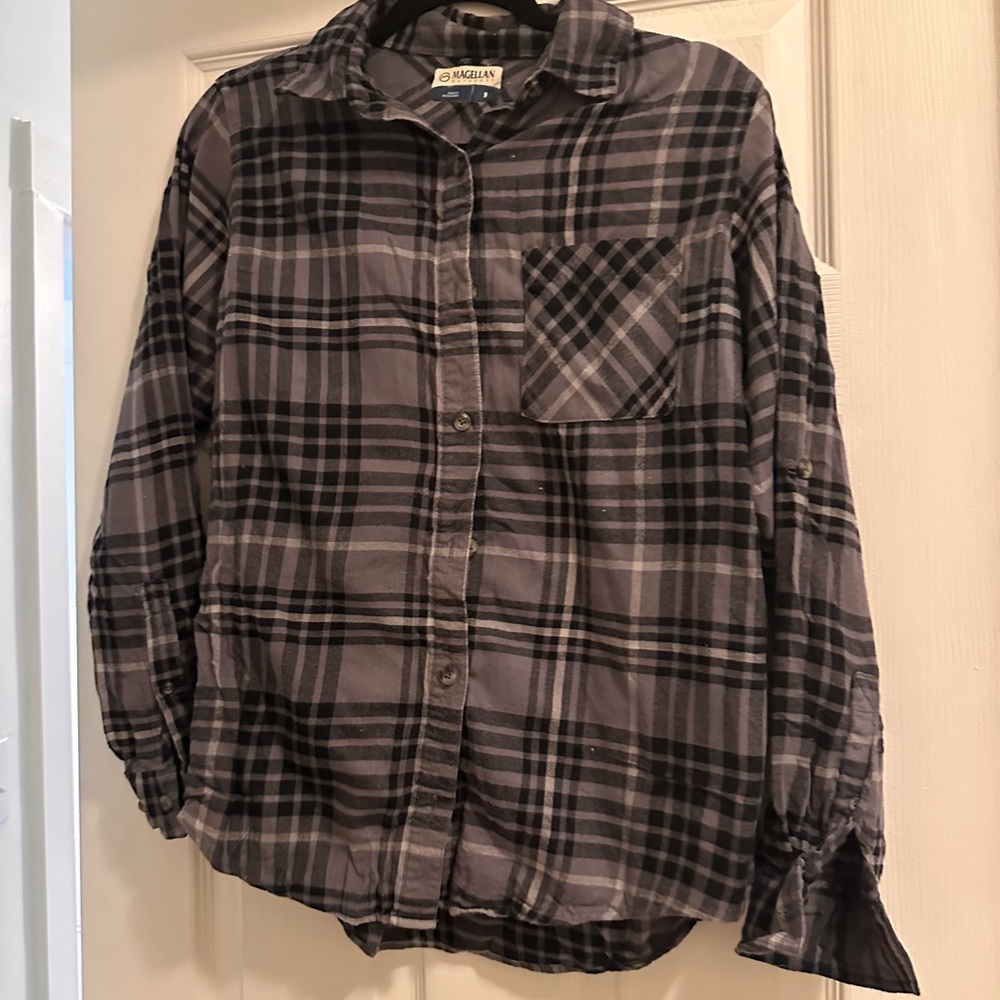 Black flannel button up sizeS